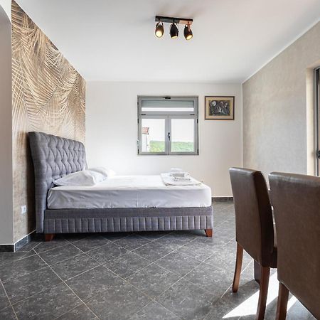 Delfin Apartments سوتوموري المظهر الخارجي الصورة