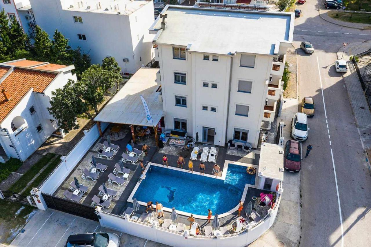 Delfin Apartments سوتوموري المظهر الخارجي الصورة