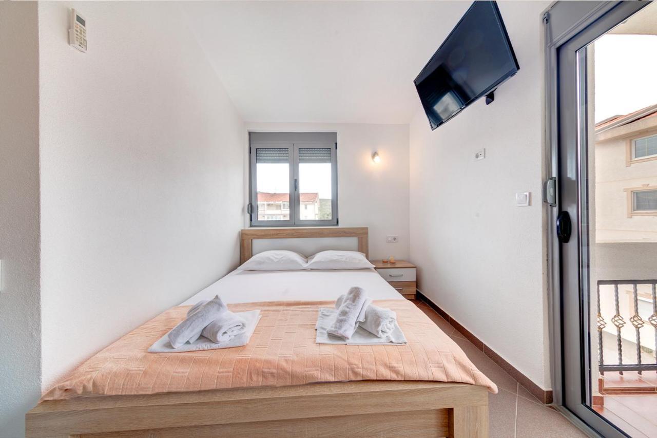 Delfin Apartments سوتوموري المظهر الخارجي الصورة
