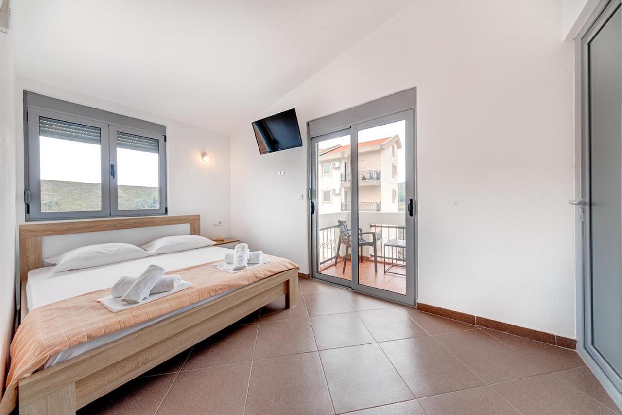 Delfin Apartments سوتوموري المظهر الخارجي الصورة
