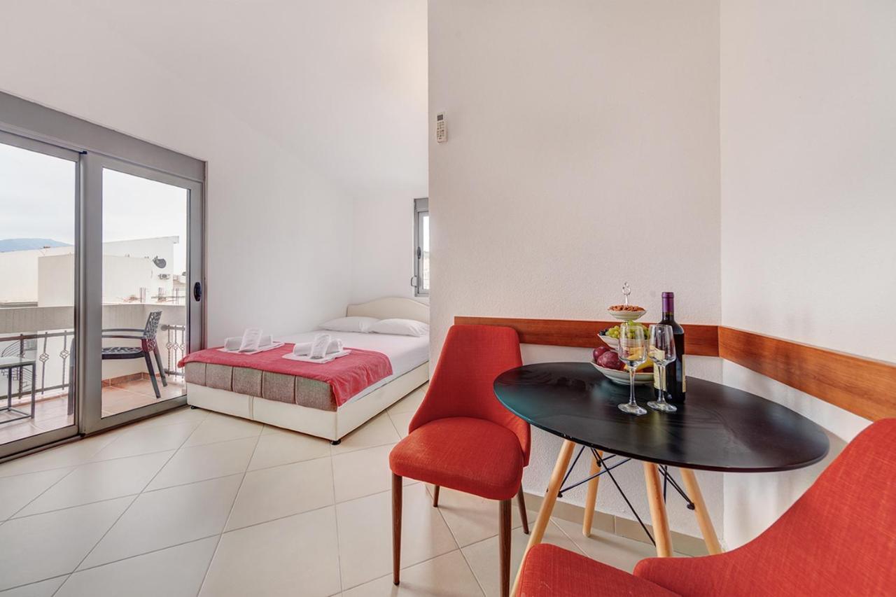 Delfin Apartments سوتوموري المظهر الخارجي الصورة