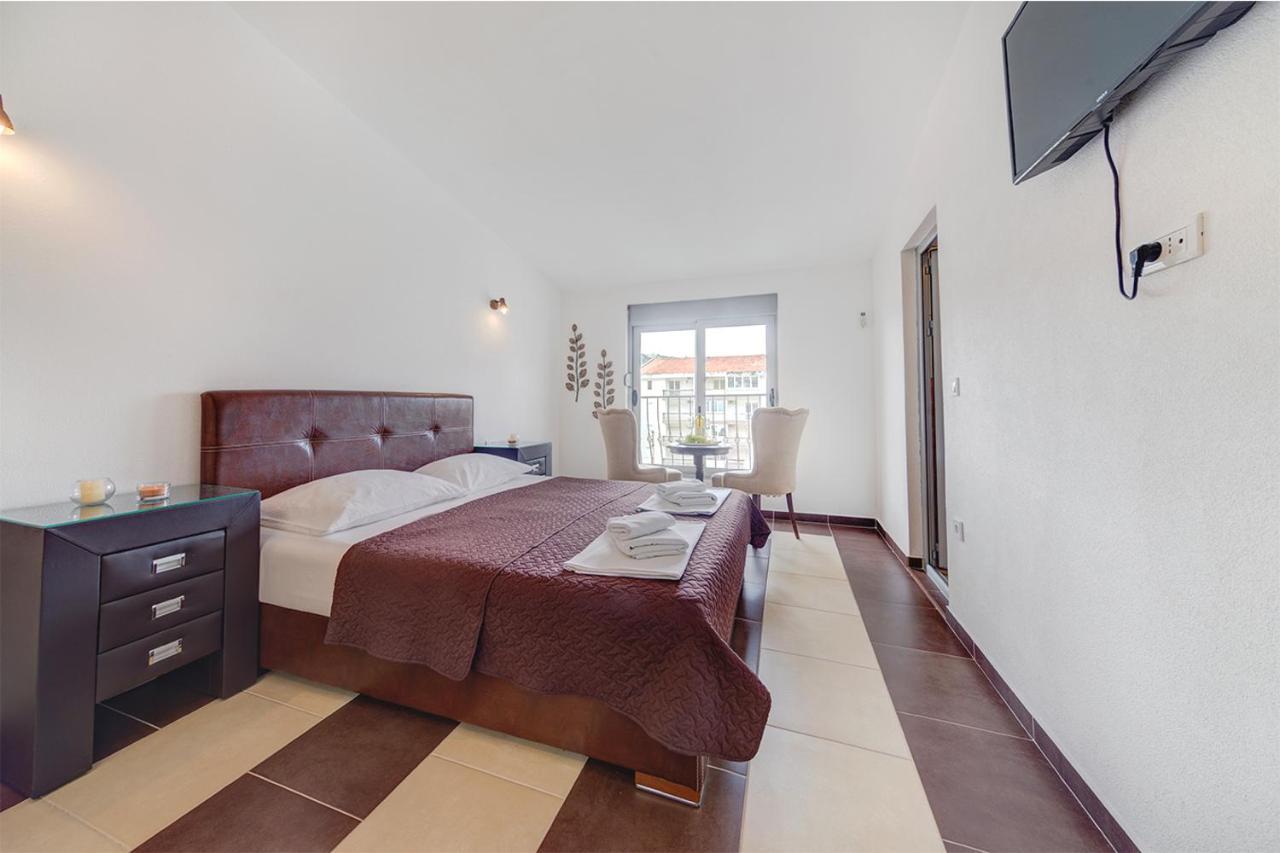 Delfin Apartments سوتوموري المظهر الخارجي الصورة