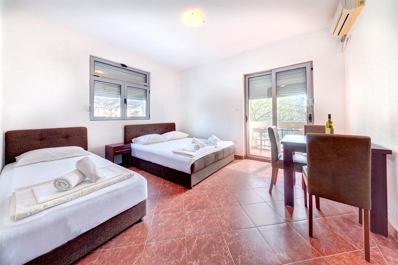 Delfin Apartments سوتوموري المظهر الخارجي الصورة