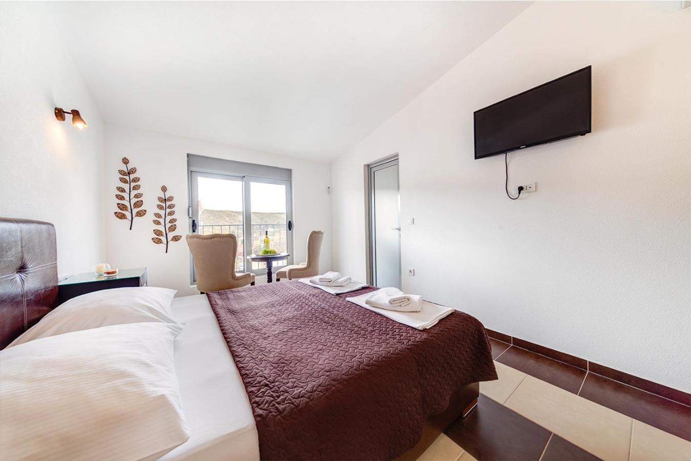 Delfin Apartments سوتوموري الغرفة الصورة