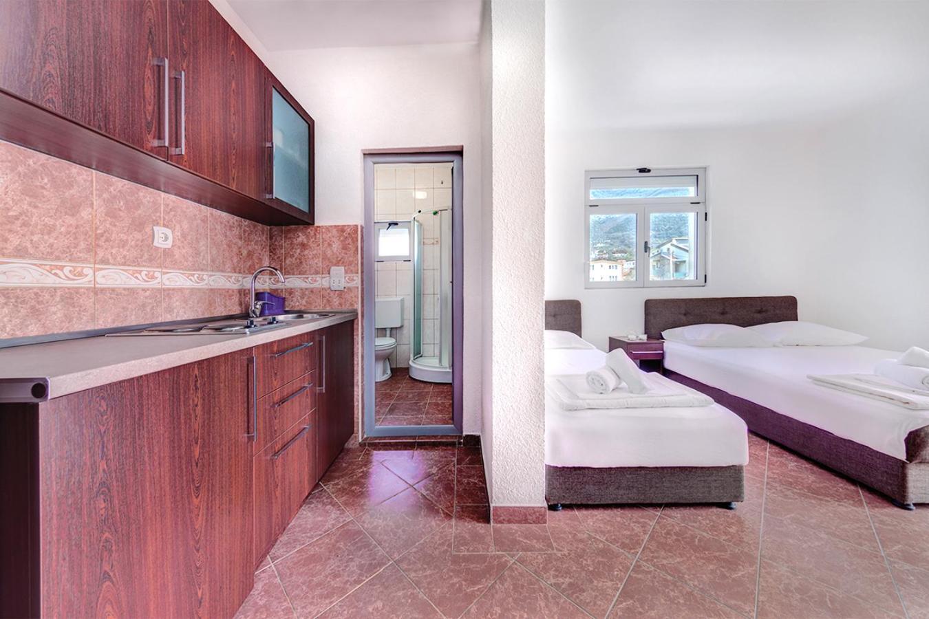 Delfin Apartments سوتوموري الغرفة الصورة