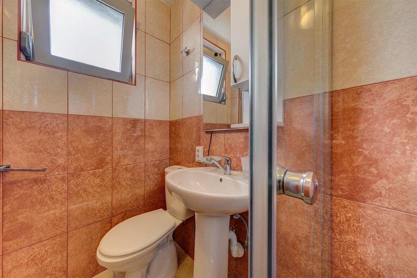 Delfin Apartments سوتوموري الغرفة الصورة